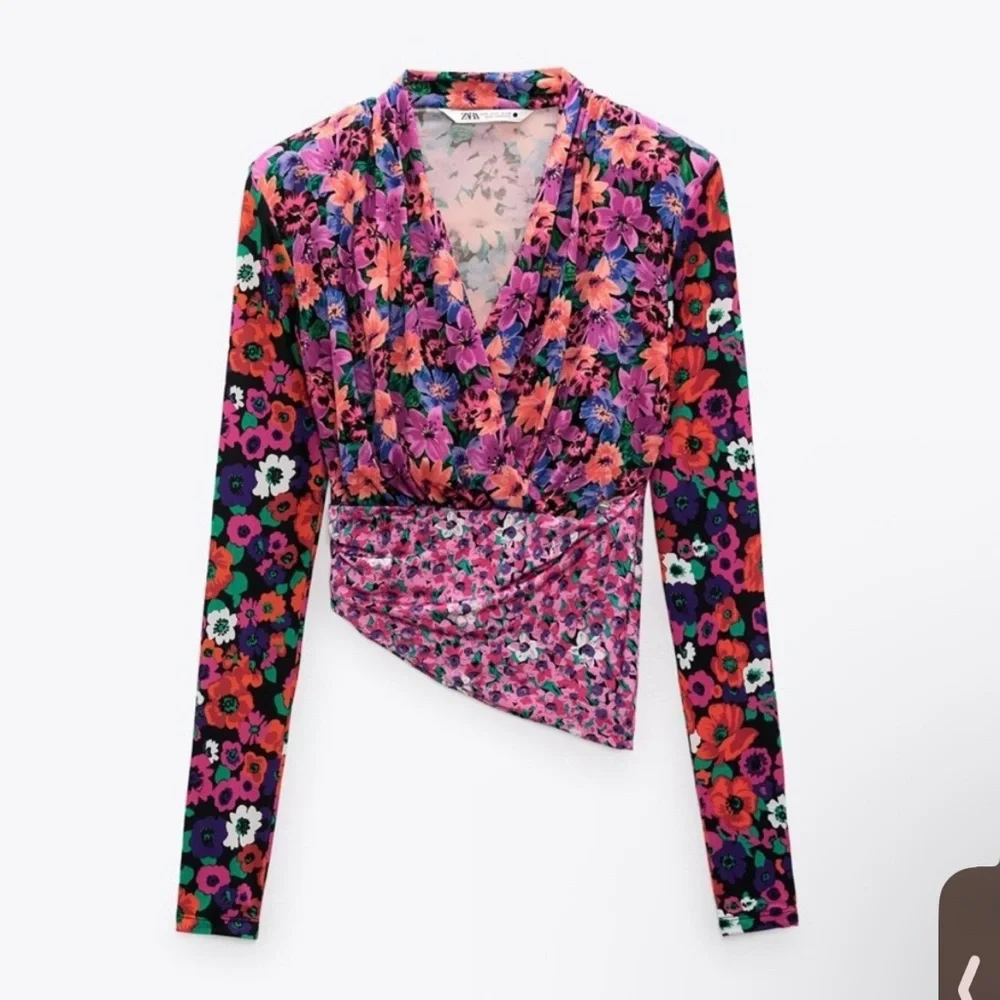 ZARA Floral Wrap Long Sleeve Shoulder Pad Top - Picture 7 of 15
